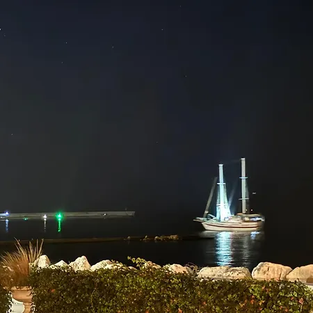 アパート за гости октопод к-кс карпе дием